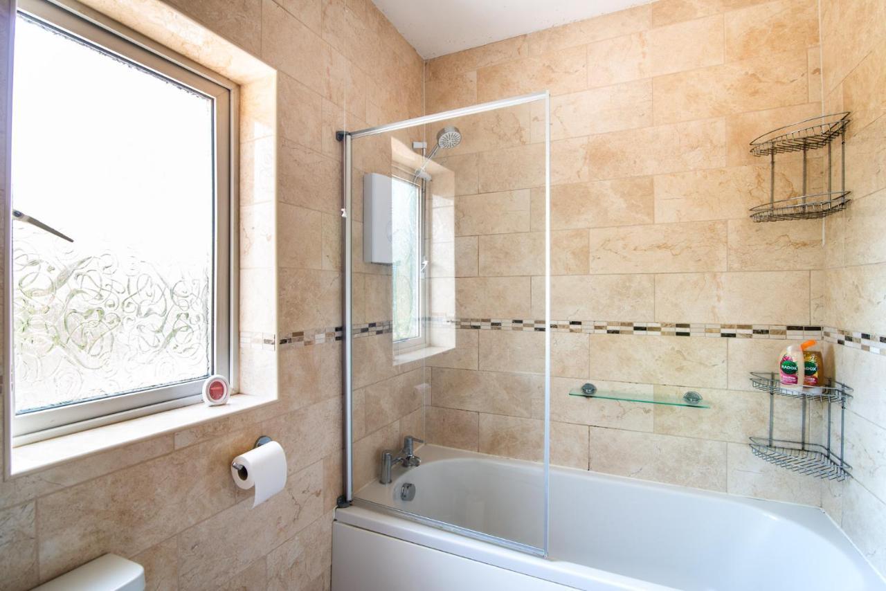 Harmony House- Impeccable 4-bed In Сasa de vacaciones