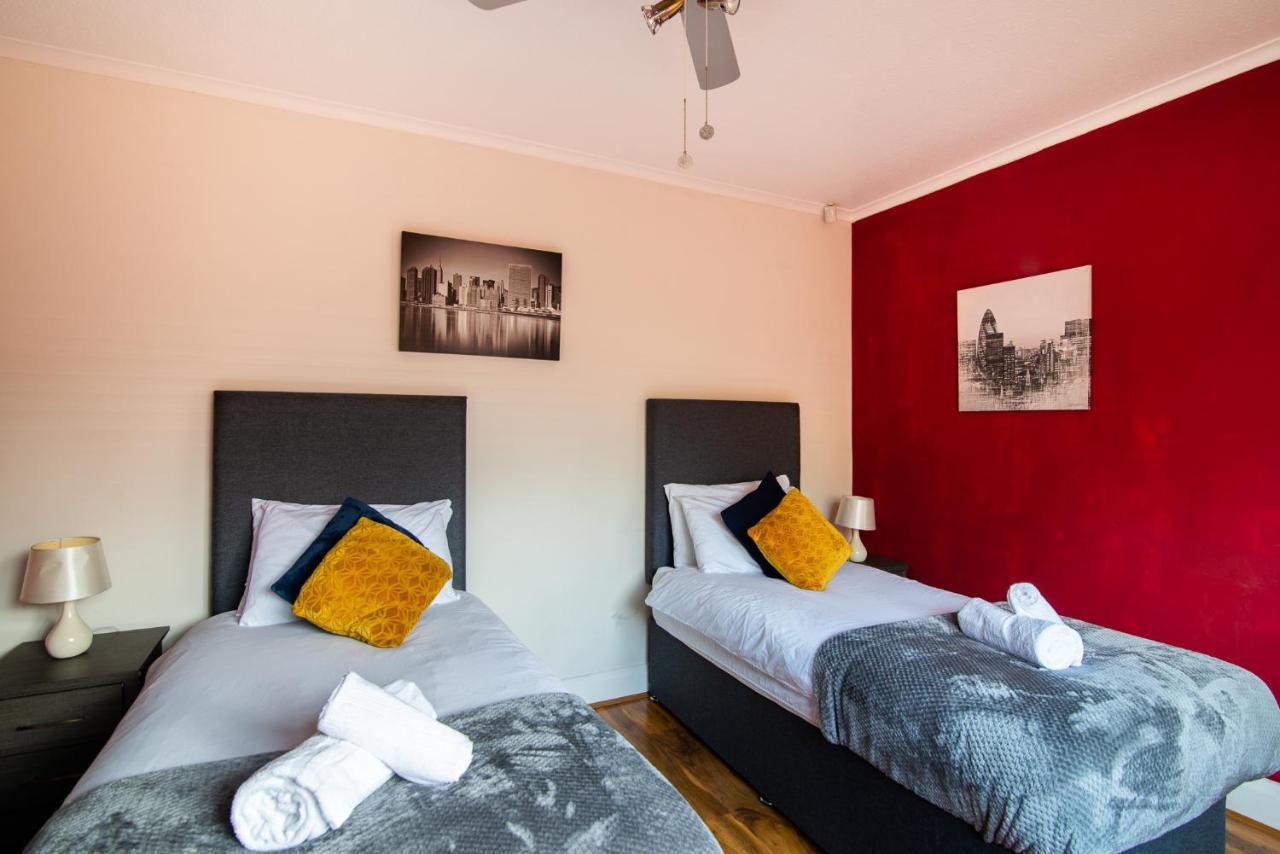 Сasa de vacaciones Harmony House- Impeccable 4-bed In *
