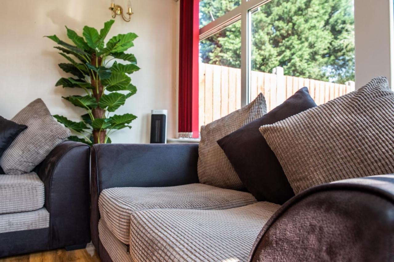 Harmony House- Impeccable 4-bed In * Derby